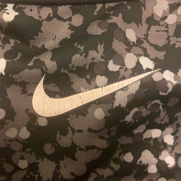 Nike sports bra - Picture 3 of 5